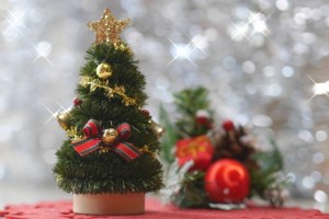 クリスマス披露宴でミニツリーを１００均で購入し装飾