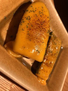 梅田で人気の焼き鳥居酒屋でオススメの一品料理ズッキーニのチーズ焼き