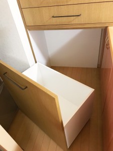 オーダー　家具　神戸　大阪　キッチン　収納　食器棚　カップボード