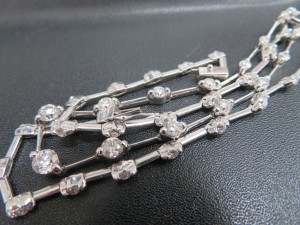 K18WGネックレス　ダイヤモンドは全部で3ｃｔお買取りさせて頂きました。