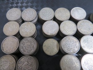 本日は100円銀貨をたくさんお買取りさせて頂きました。