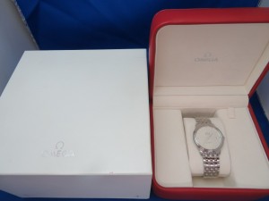 本日はオメガの腕時計をお買取りさせて頂きました。