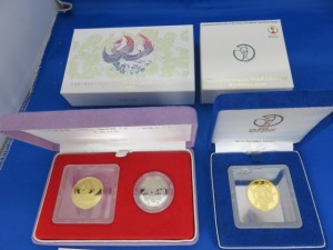 天皇陛下御在位記念・ワールドカップ開催記念1万円金貨をお買取させて頂きました。