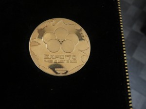 本日はEXPO70の純金メダルをお買取りさせて頂きました。