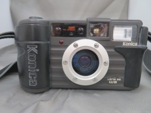 本日はコニカの貴重なカメラをお買取りさせて頂きました。