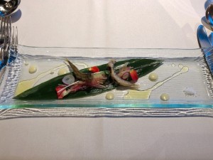 滋賀県ならではの食材小鮎を使ったフレンチ料理