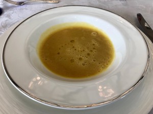 モントレのランチのスープ