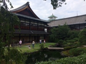 京都祇園甲部歌舞練場内の中庭