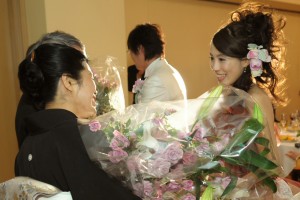 結婚式の花束贈呈