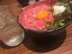 肉タレ屋のローストビーフ丼