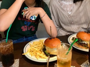 大阪ミナミの３Bバーガー