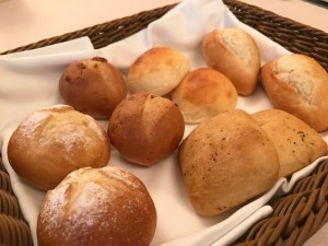 ホテル日航大阪様の婚礼メニューはパン５種類から選べちゃいます
